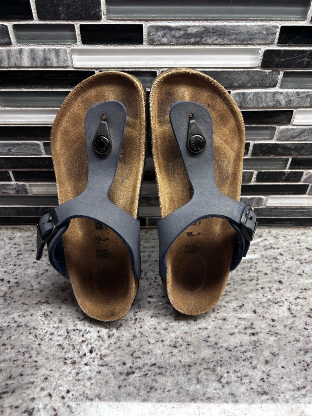 Birkenstock Girls Navy Toe-Post Sandals with Buckle size 1